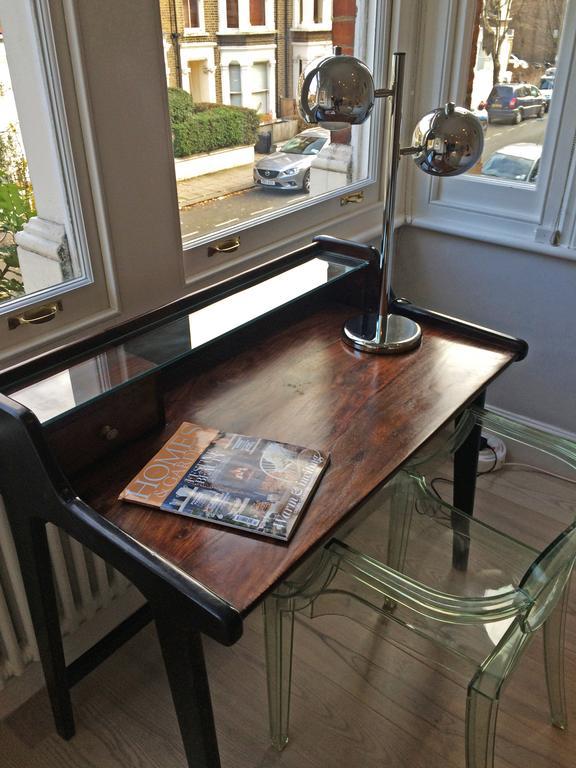 Sparkling Apartment In Kensington Olympia London Eksteriør bilde
