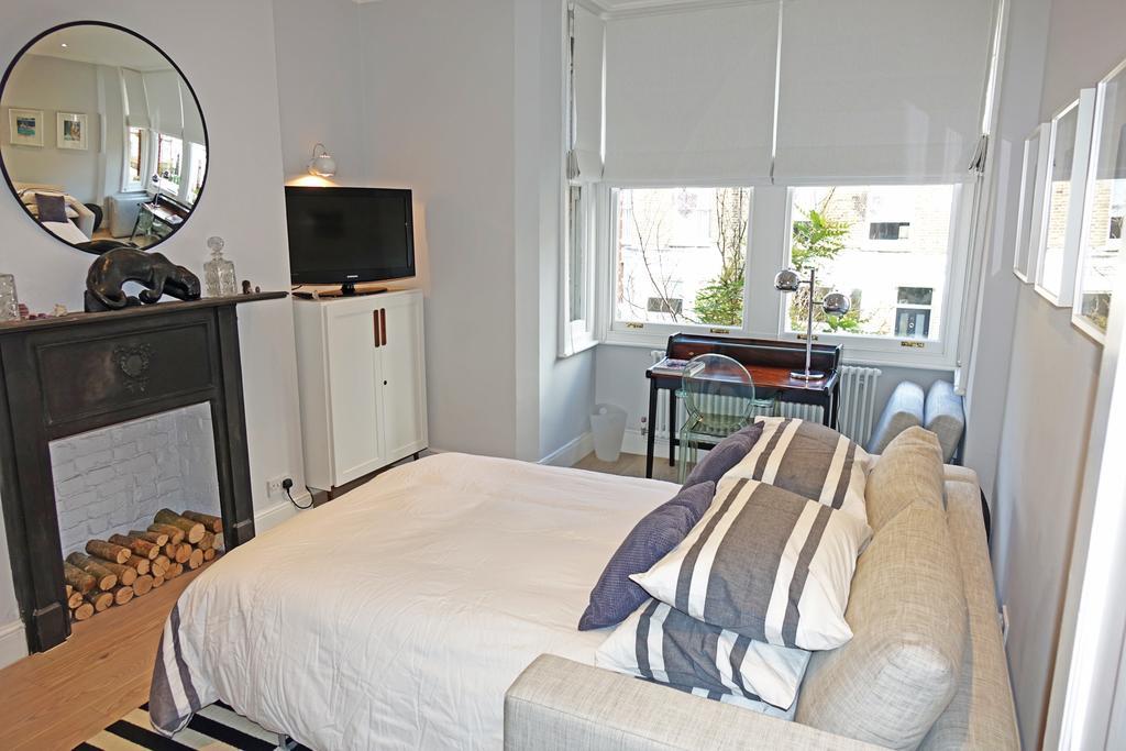 Sparkling Apartment In Kensington Olympia London Eksteriør bilde